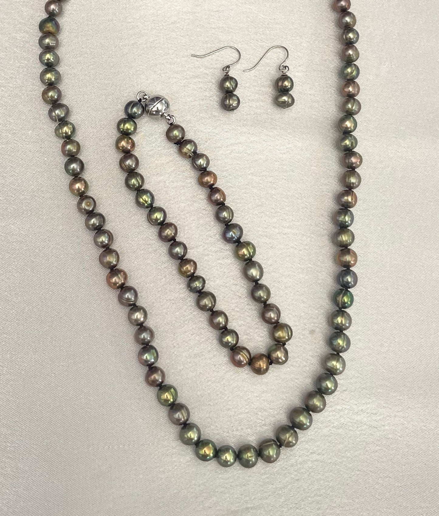 Set Olive Green Round Freshwater Pearl Necklace, Bracelet & Earrings - 4 ways to wear